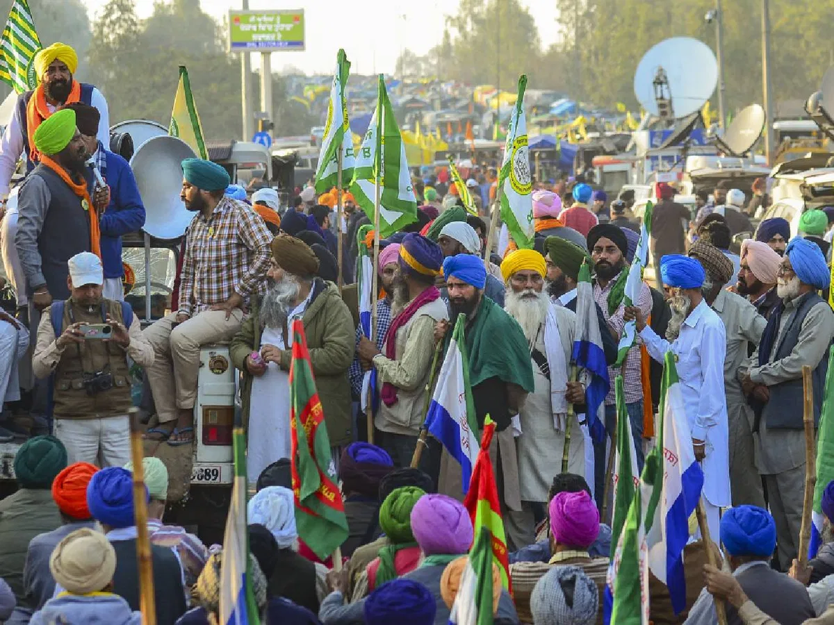 Farmers Blocked from Chandigarh Amid ‘Chalo’ March Protests